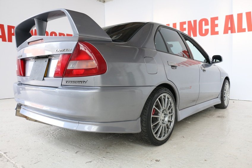 MITSUBISHI LANCER