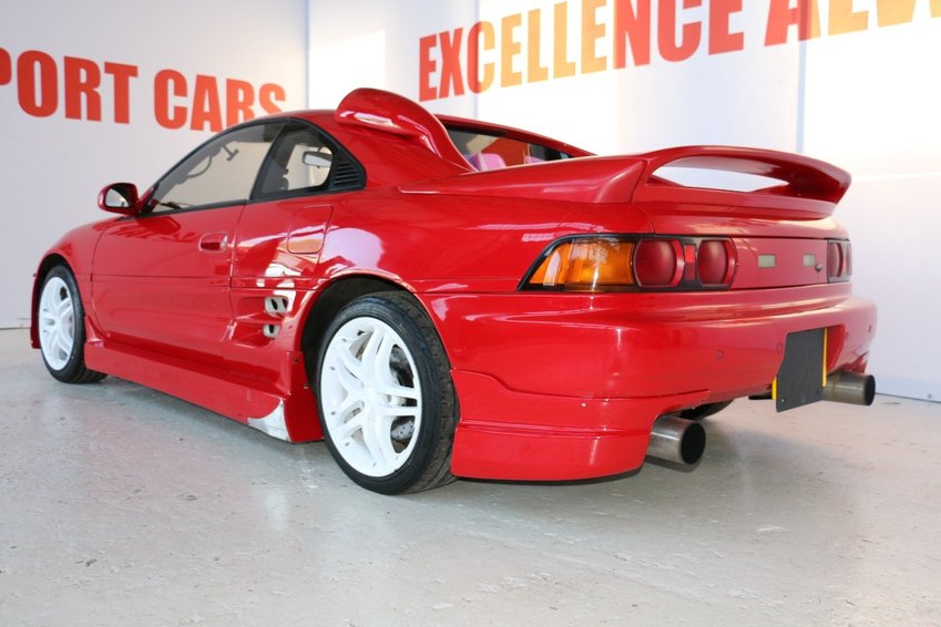 TOYOTA MR2