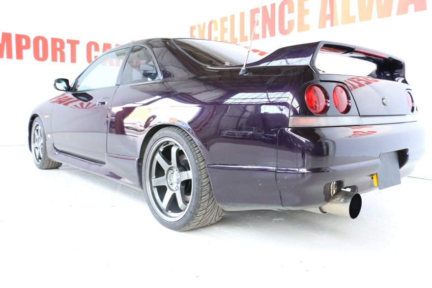 NISSAN SKYLINE