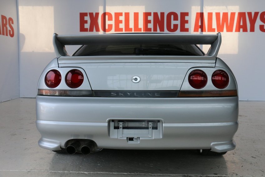 NISSAN SKYLINE