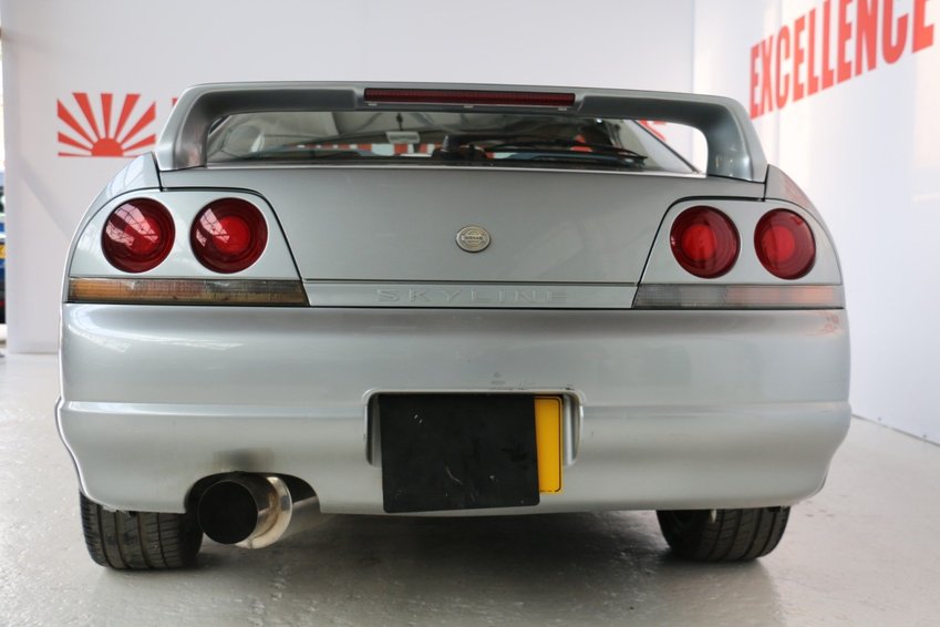 NISSAN SKYLINE