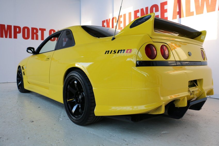 NISSAN SKYLINE