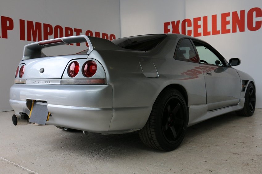 NISSAN SKYLINE