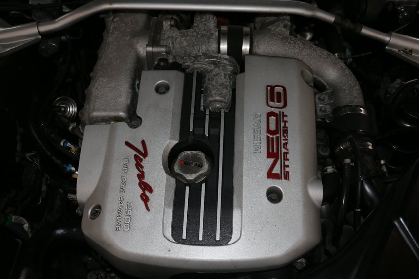 NISSAN SKYLINE