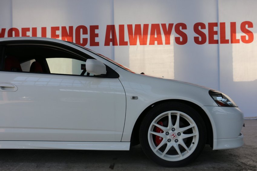 View HONDA INTEGRA HONDA INTEGRA TYPE-R DC5 RUST FREE CHAMPIONSHIP WHITE