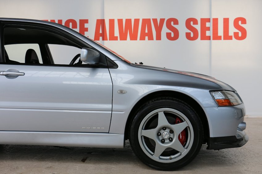 View MITSUBISHI EVOLUTION Mitsubishi Lancer Evolution EVO IX FQ-360 * LOW MILEAGE! * METALLIC APEXI SILVER