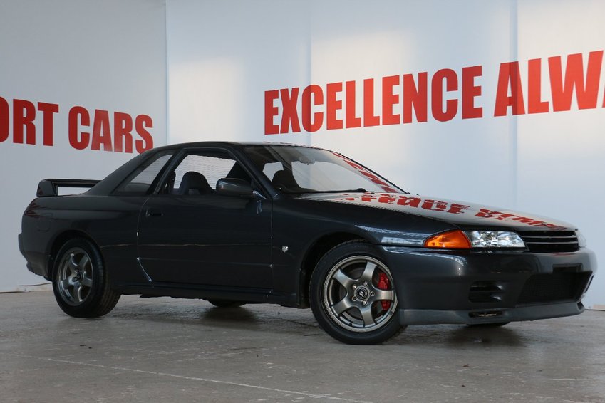 NISSAN SKYLINE