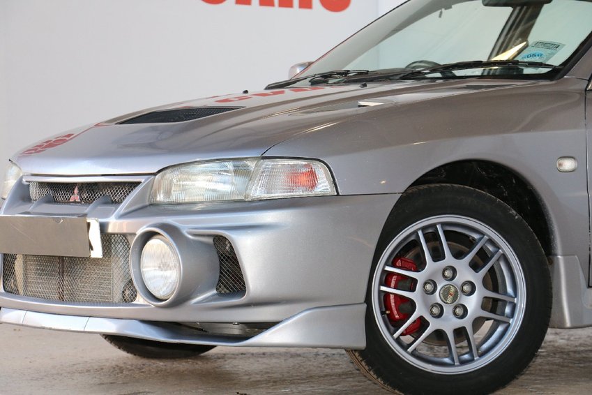 MITSUBISHI LANCER