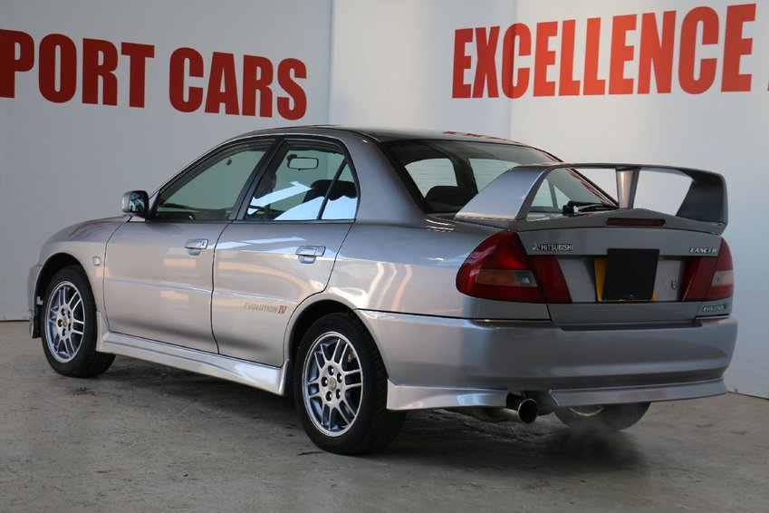 MITSUBISHI LANCER