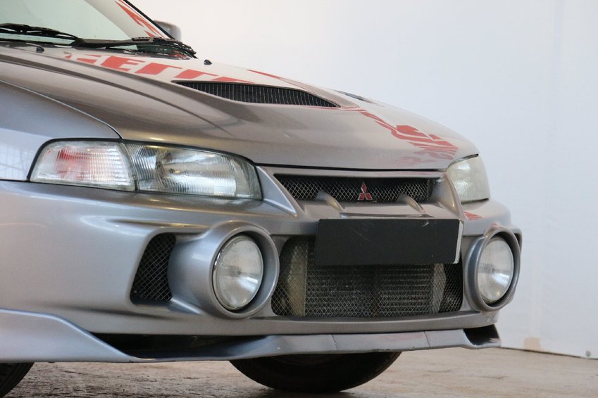 MITSUBISHI LANCER