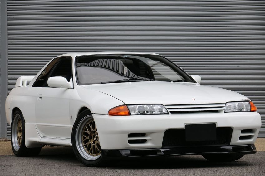 View NISSAN SKYLINE GTR