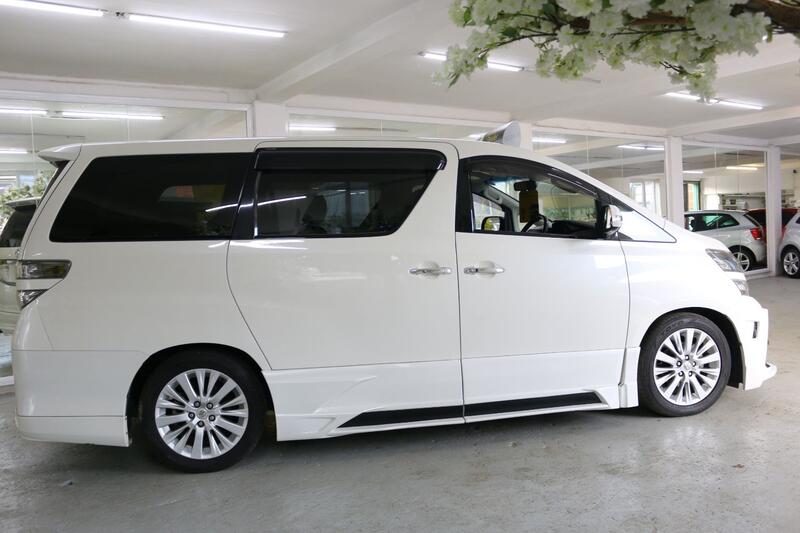 TOYOTA VELLFIRE