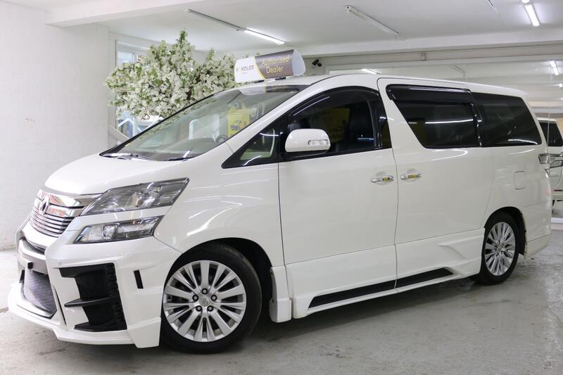 TOYOTA VELLFIRE