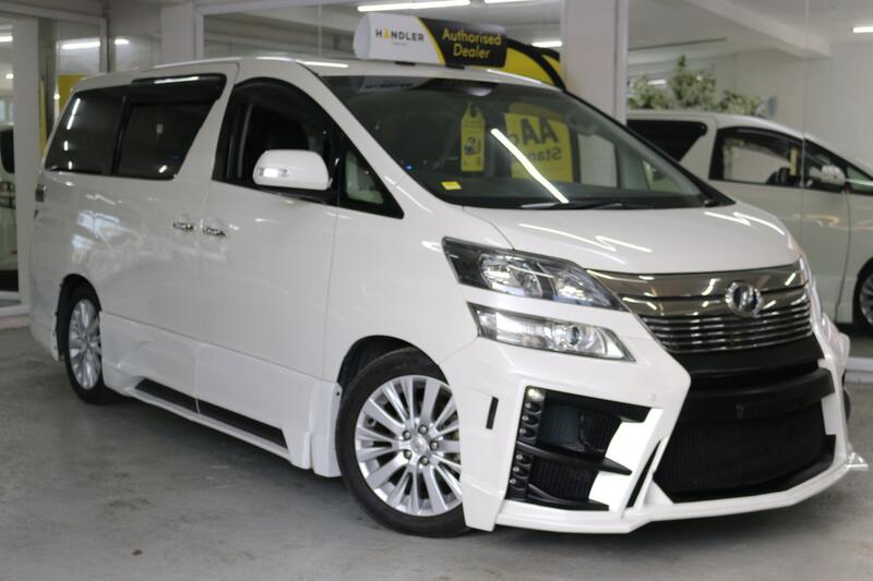 TOYOTA VELLFIRE