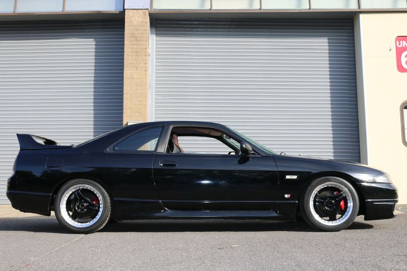 NISSAN SKYLINE