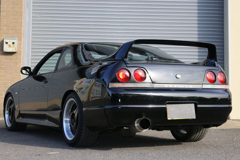 NISSAN SKYLINE