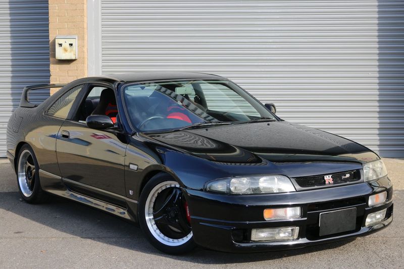 NISSAN SKYLINE