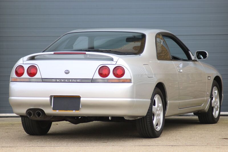 NISSAN SKYLINE