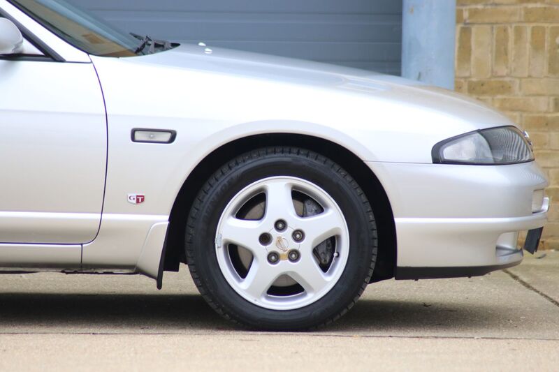 NISSAN SKYLINE