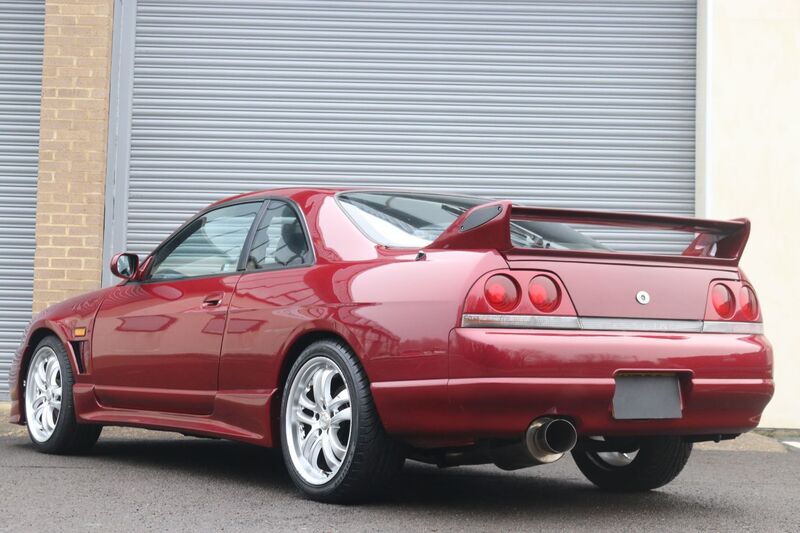 NISSAN SKYLINE