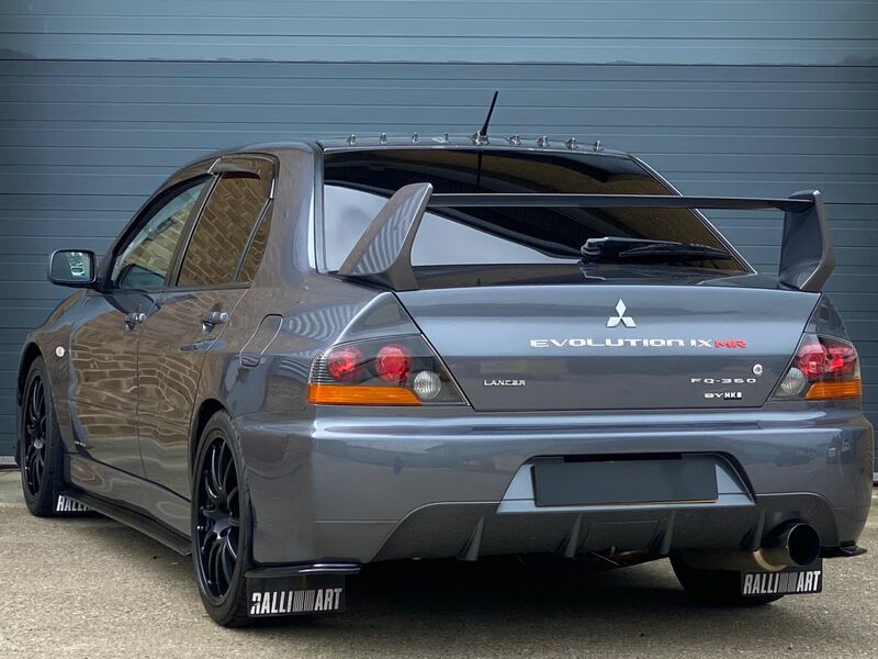 MITSUBISHI LANCER