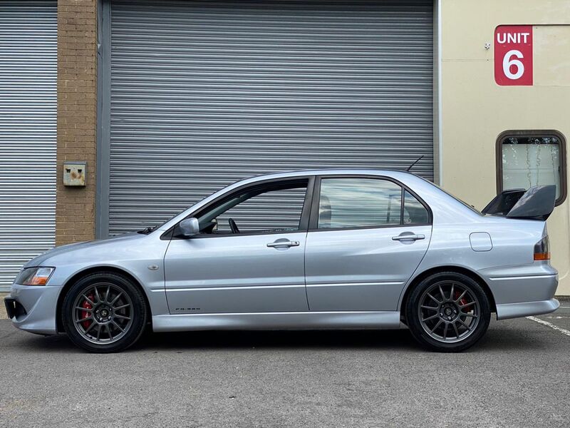 MITSUBISHI LANCER