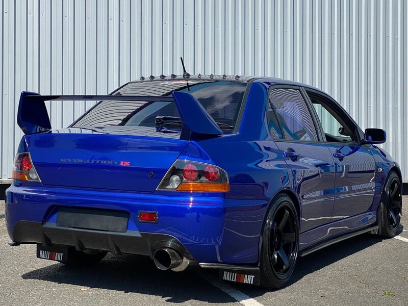 MITSUBISHI LANCER