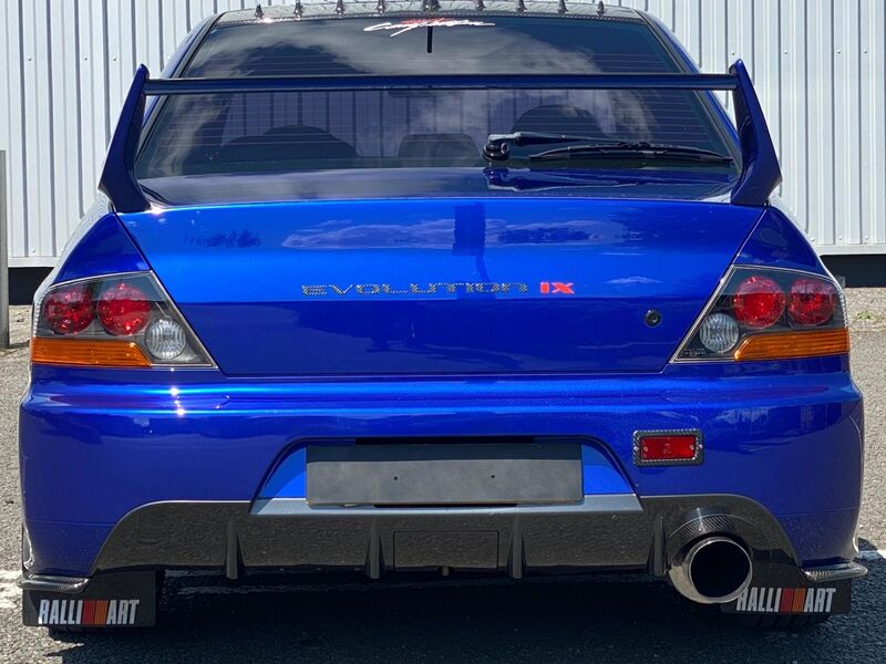 MITSUBISHI LANCER