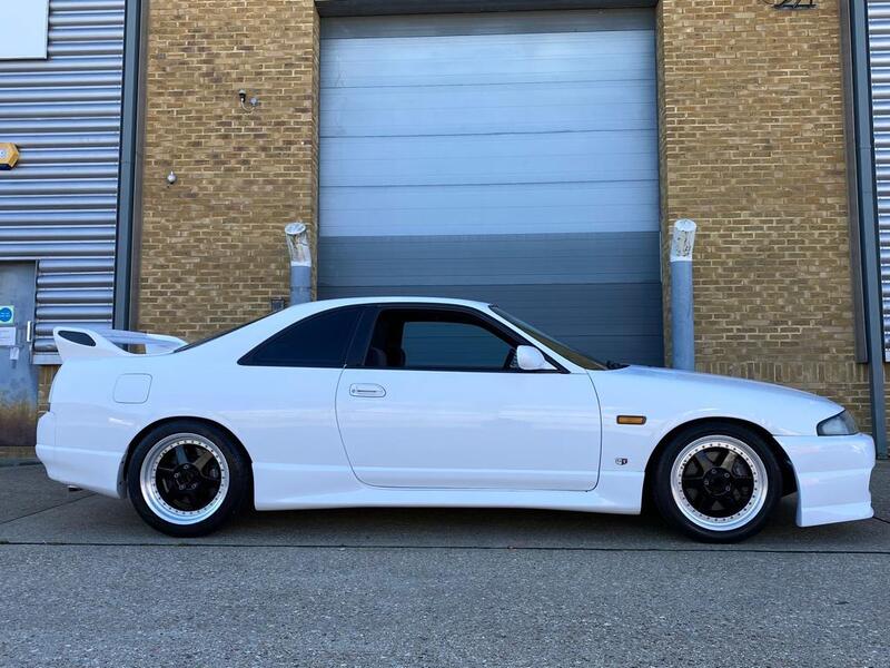 NISSAN SKYLINE