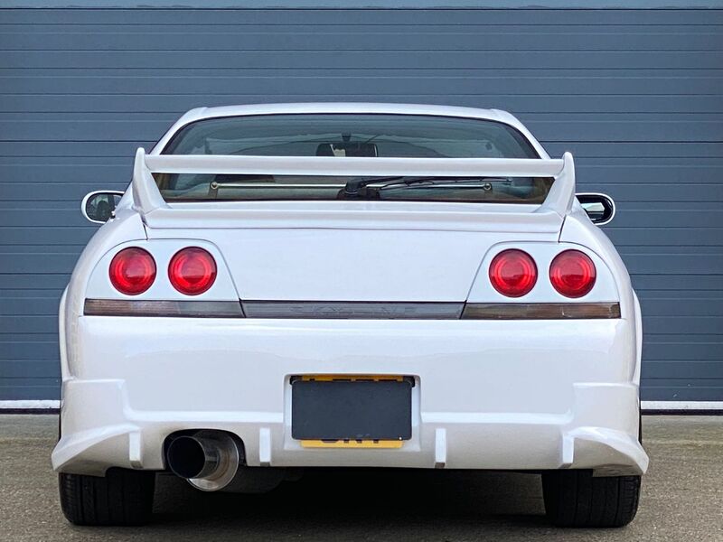 NISSAN SKYLINE