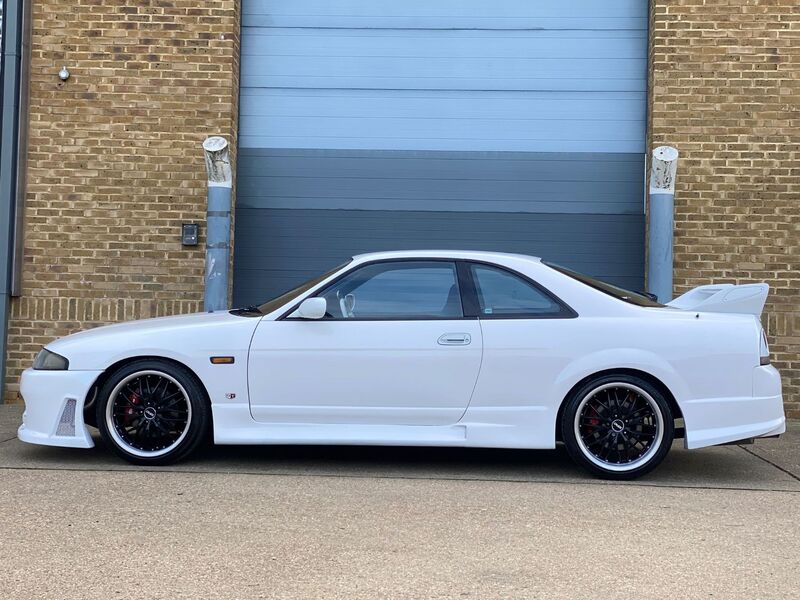 NISSAN SKYLINE