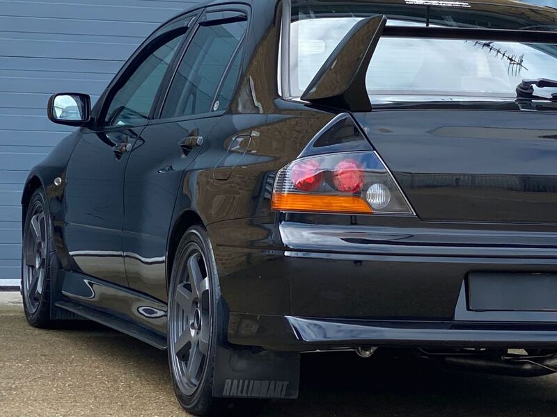 MITSUBISHI LANCER