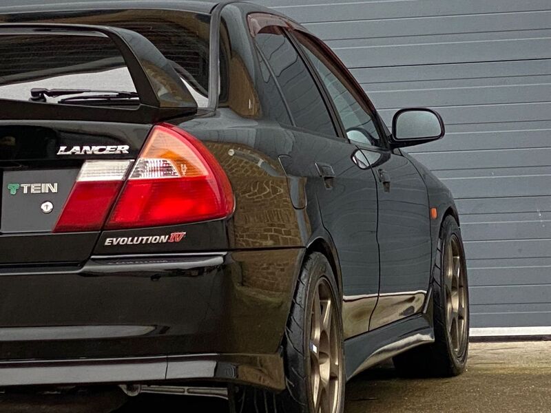 MITSUBISHI LANCER