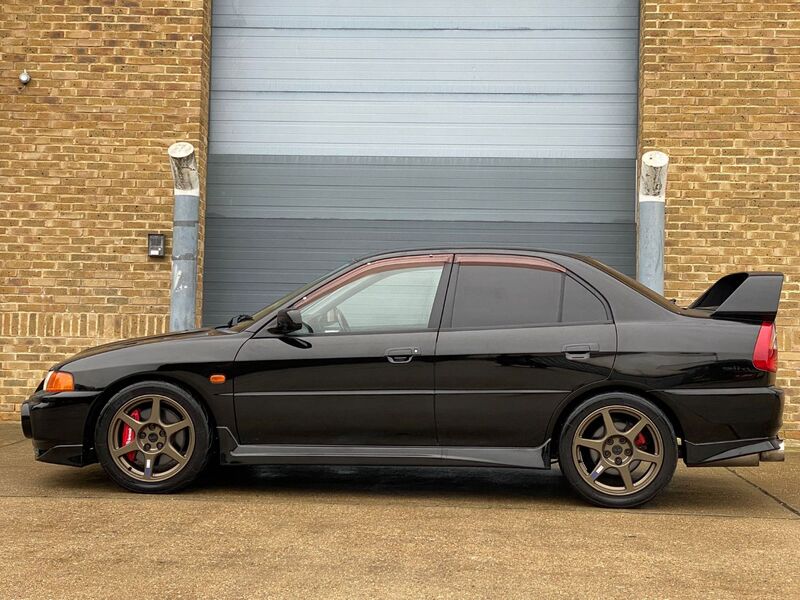 MITSUBISHI LANCER