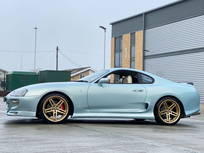 TOYOTA SUPRA