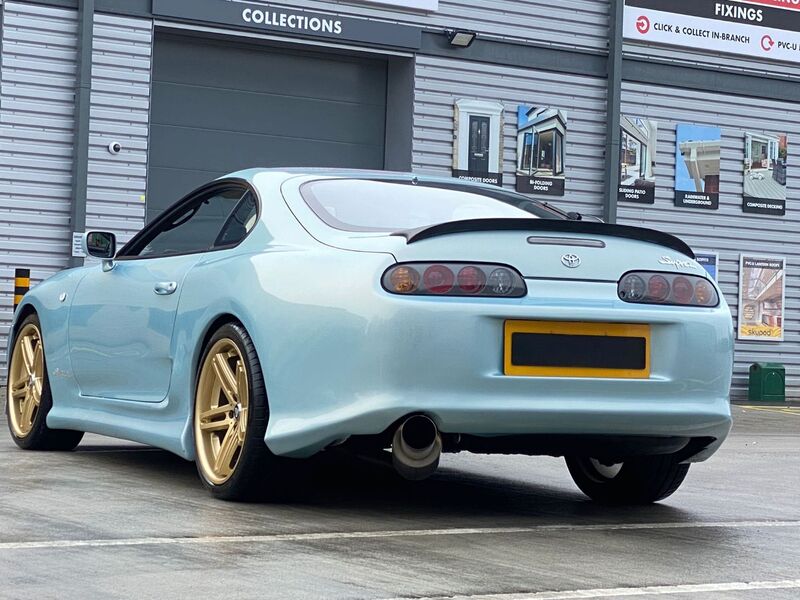 TOYOTA SUPRA