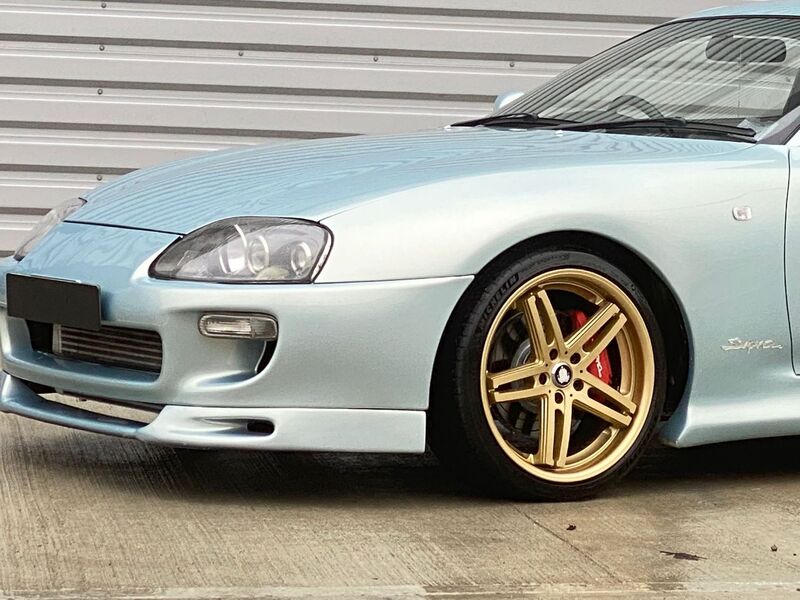 TOYOTA SUPRA