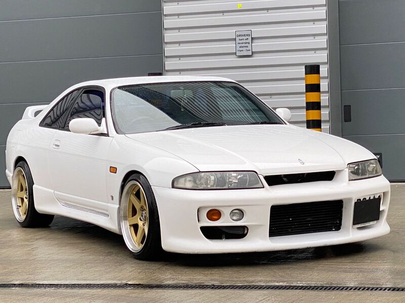 NISSAN SKYLINE