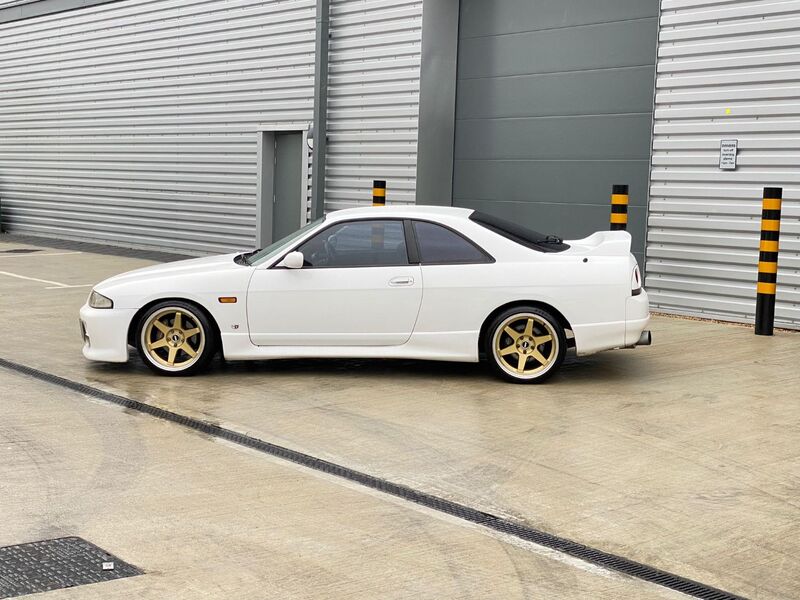 NISSAN SKYLINE