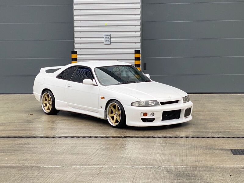 NISSAN SKYLINE