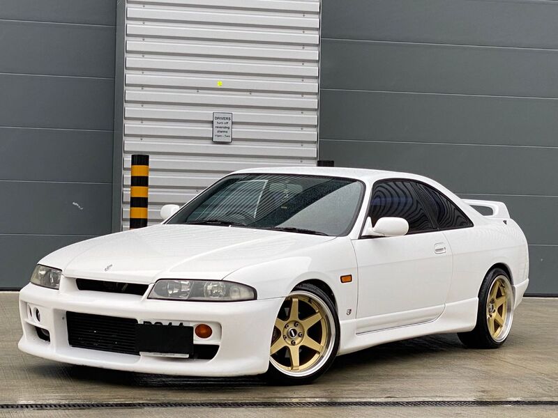 NISSAN SKYLINE