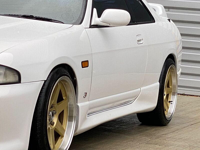 NISSAN SKYLINE