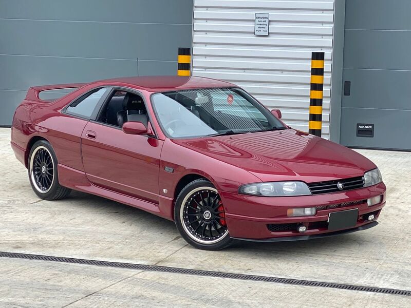 NISSAN SKYLINE