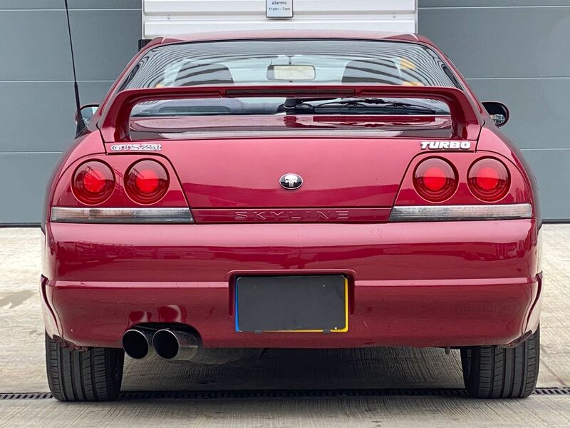 NISSAN SKYLINE