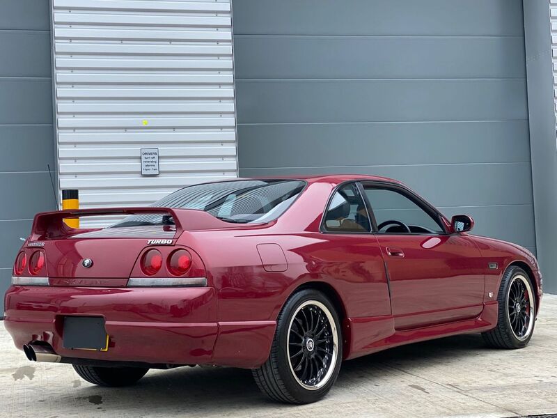 NISSAN SKYLINE