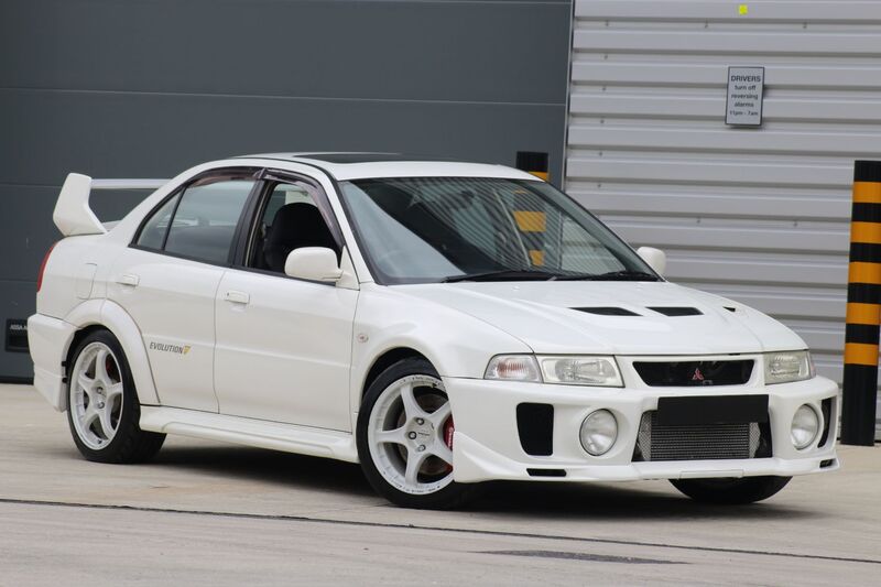 MITSUBISHI LANCER