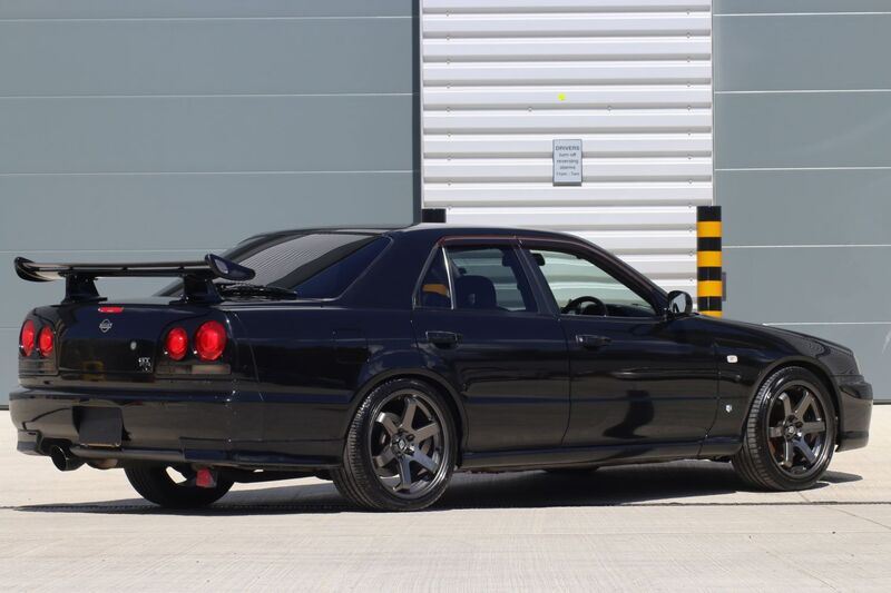 NISSAN SKYLINE