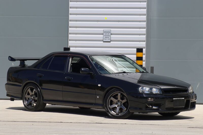 NISSAN SKYLINE