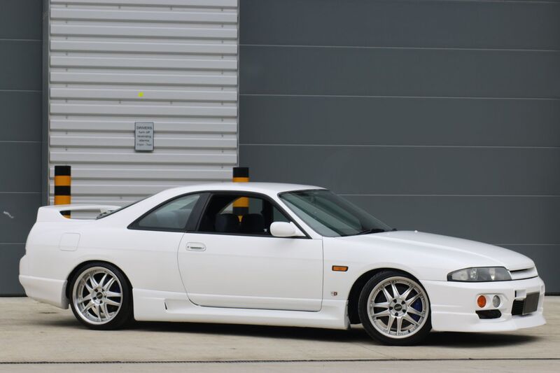 NISSAN SKYLINE